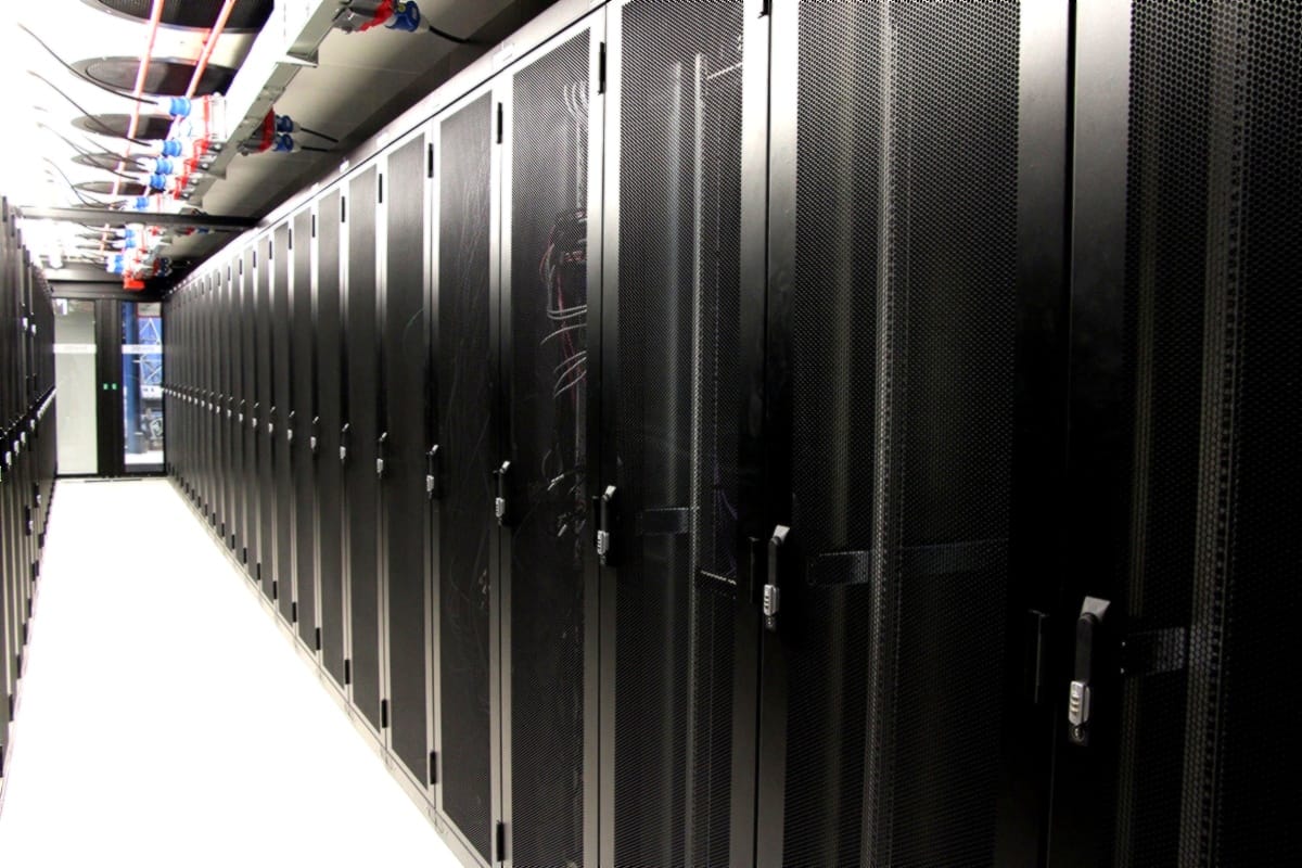 DC LA servers